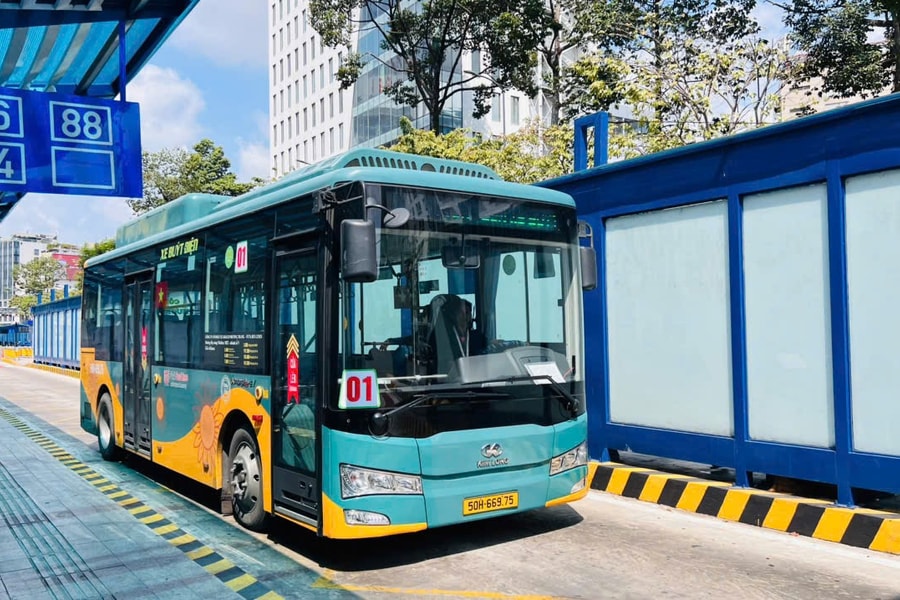 TP.HCM thí điểm không in vé giấy trên 16 tuyến xe buýt