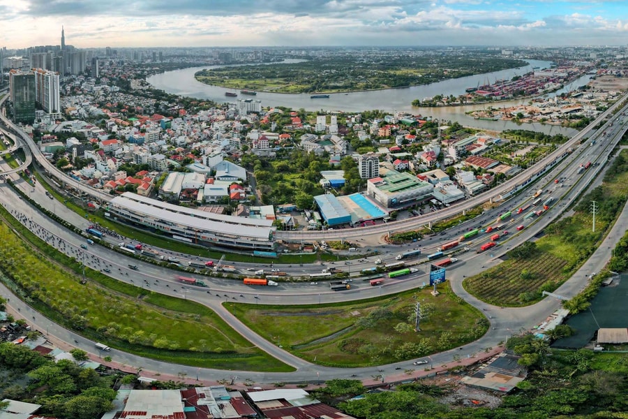 Tập đoàn của tỷ phú Nguyễn Thị Phương Thảo đề xuất đầu tư gần 100.000 tỷ đồng vào loạt dự án hạ tầng tại TP.HCM