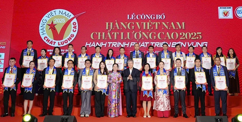 581 doanh nghiệp đạt chứng nhận Hàng Việt Nam Chất lượng cao 2026