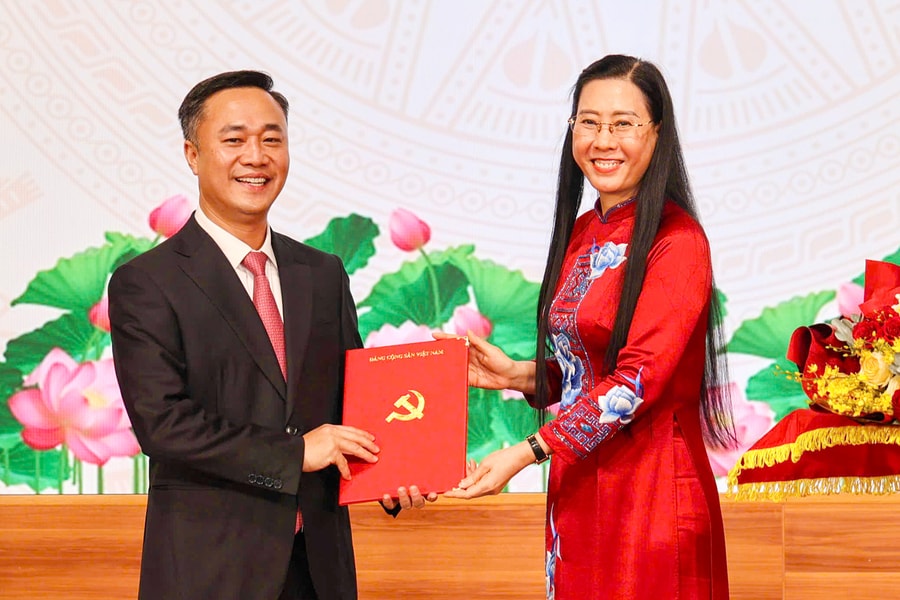 Thứ trưởng Bộ Xây dựng Nguyễn Việt Hùng làm Phó bí thư Tỉnh ủy Khánh Hòa