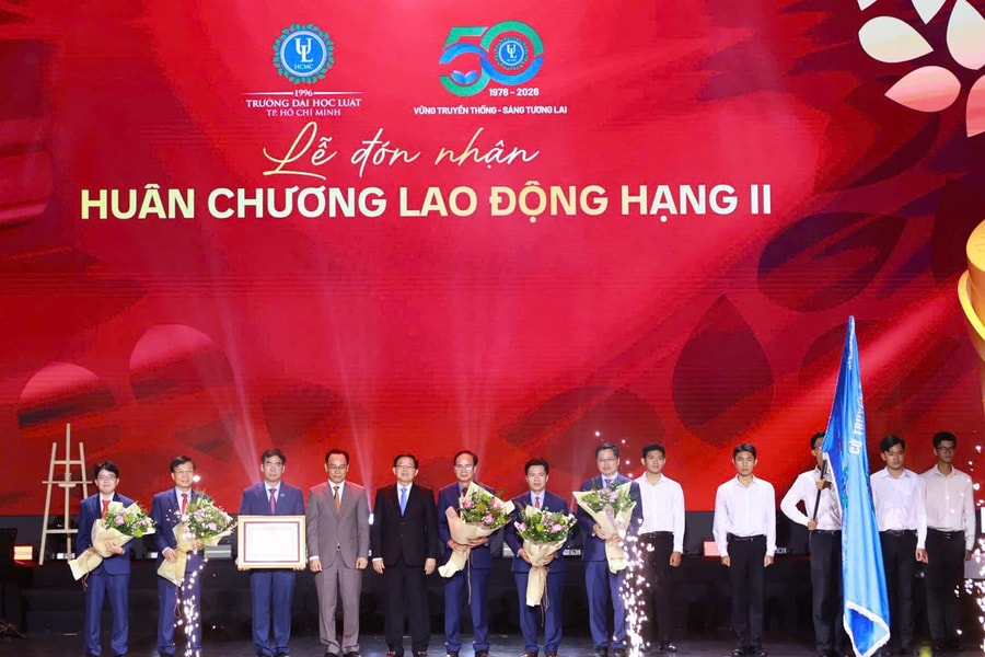50 năm: Trường Đại học Luật TP.HCM đã nghiên cứu hàng trăm đề tài khoa học