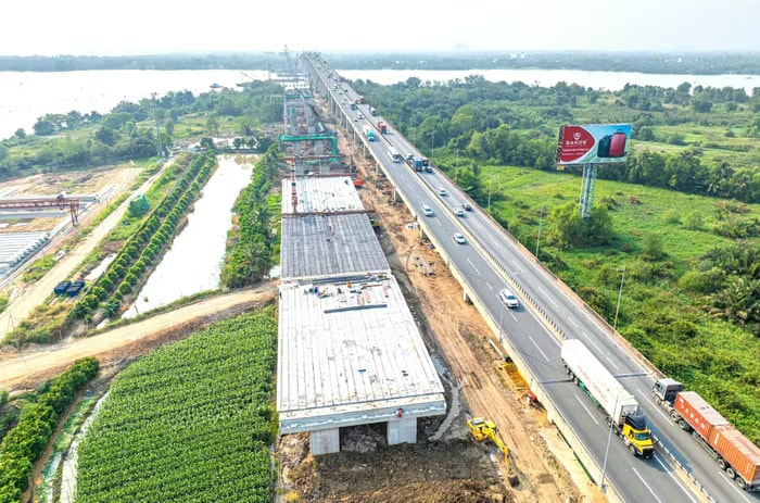 TP.HCM thi tuyển phương án kiến trúc cầu vượt tuyến liên cảng Cát Lái - Phú Hữu