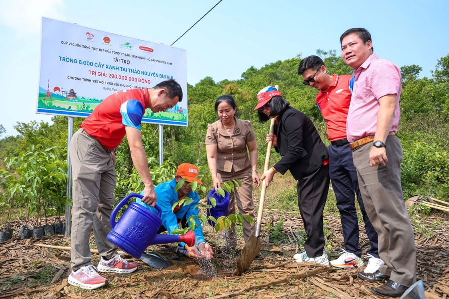 Dai-ichi Life Việt Nam trồng 6.000 cây xanh, thúc đẩy phát triển bền vững