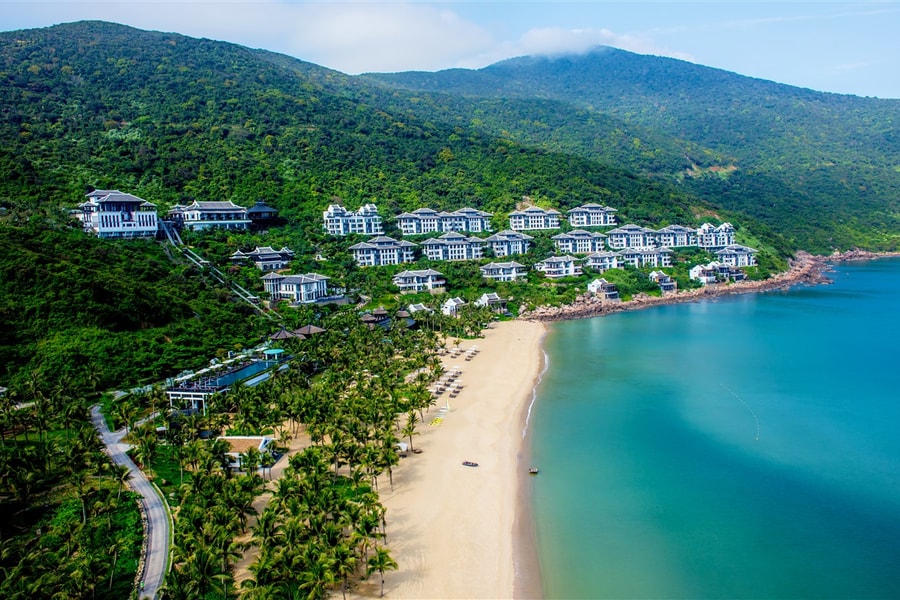 Đằng sau bước chuyển mình kỳ diệu của du lịch Việt Nam