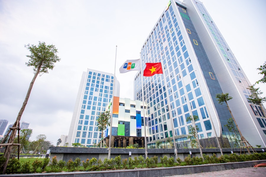 FPT thắng thầu 8 dự án trên 10 triệu USD