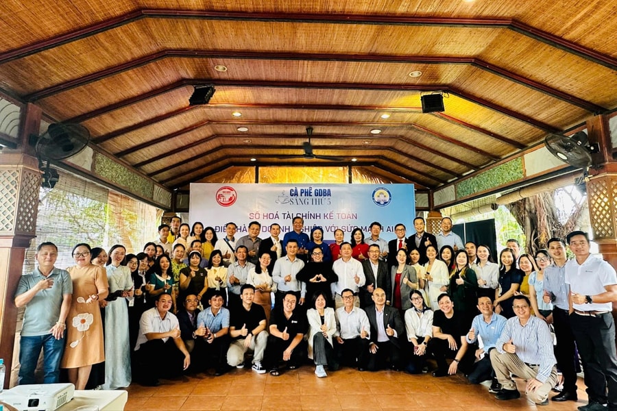 Hội Doanh nghiệp phường Gia Định: Cafe chia sẻ chuyện điều hành thời số hóa