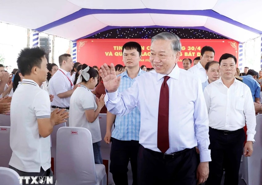 Tổng Bí thư, Chủ tịch nước Tô Lâm thăm, động viên công nhân tại TP.HCM