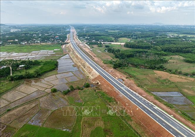 Thông xe cao tốc Quảng Ngãi - Hoài Nhơn từ trưa 29/4