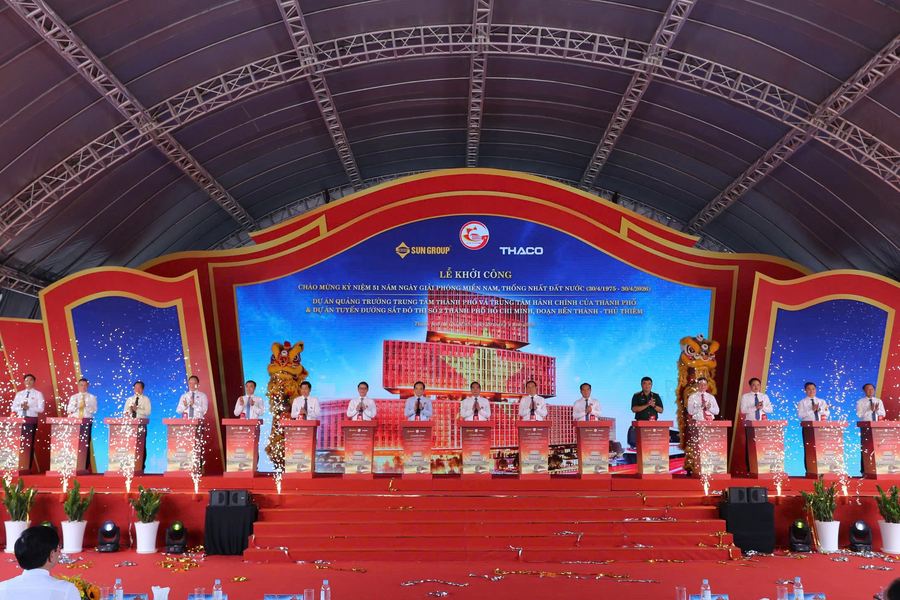 Kỷ niệm 51 năm Ngày thống nhất đất nước: TP.HCM khởi công các siêu dự án trọng điểm