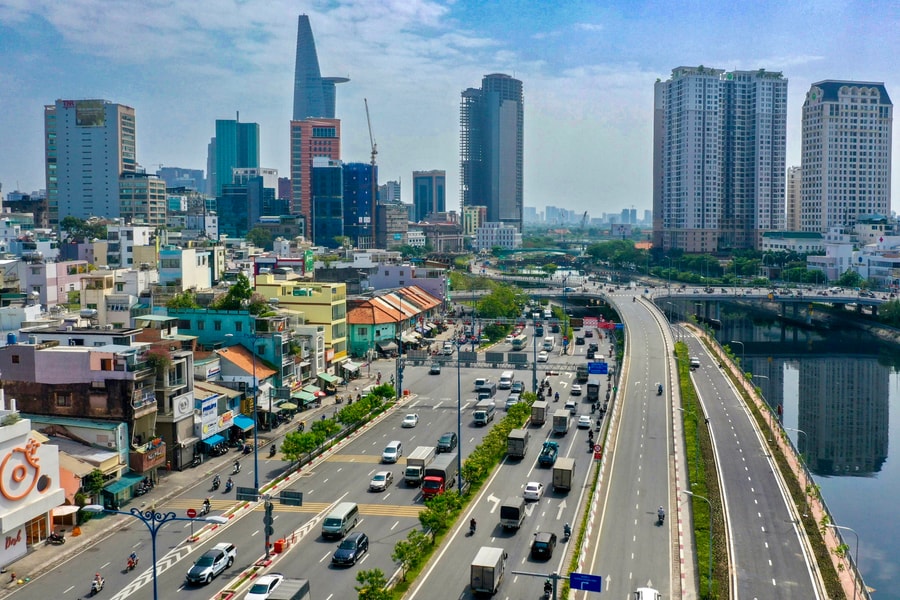 TP.HCM giao chỉ tiêu tăng trưởng cụ thể cho từng sở ngành và địa phương