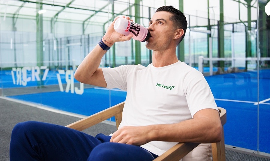 Cristiano Ronaldo chia sẻ bí quyết dinh dưỡng, truyền cảm hứng sống khỏe