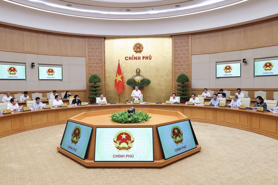 Chính phủ yêu cầu tập trung tháo gỡ điểm nghẽn, tạo nền tảng cho tăng trưởng hai con số