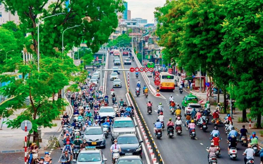 Hà Nội đề xuất hỗ trợ tối đa 20 triệu đồng cho hộ nghèo đổi xe máy xăng sang xe điện