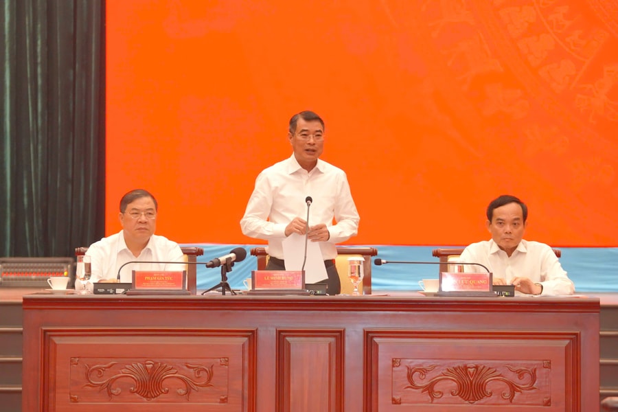Thủ tướng Lê Minh Hưng làm việc với Ban Thường vụ Thành ủy TP.HCM