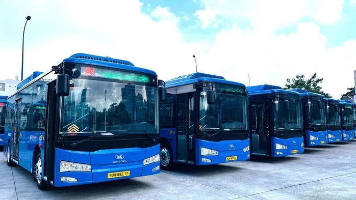 TP.HCM đưa thêm 2 tuyến xe buýt điện vào hoạt động