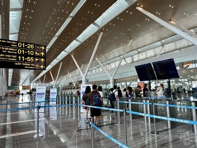 Chính phủ yêu cầu hoàn thiện quy định về nghĩa vụ thuế đối với người xuất cảnh